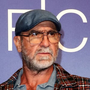 Une façon pour Éric Cantona de montrer de dire que pour lui l'arrivée au pouvoir des républicains ou des démocrates ne changera pas grand-chose au résultat

Eric Cantona - Photocall du film en compétition "Murder Club" lors de la 26ème Edition du Festival de la Fiction de La Rochelle. Le 11 septembre 2024 © Patrick Bernard / Bestimage