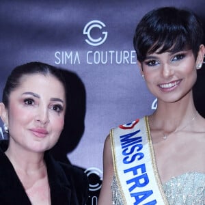 Exclusif - La créatrice Nazli Mendes, Eve Gilles (Miss France 2024) - Défilé de mode "Sima Couture" à Enghien le 5 novembre 2024. © Rachid Bellak/Bestimage