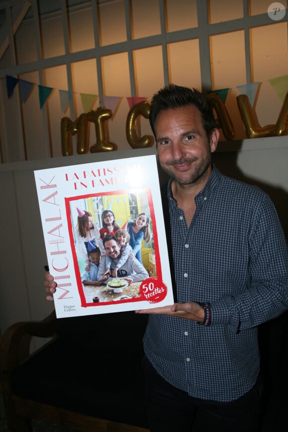 Christophe Michalak - Sortie du Livre de Christophe Michalak la Patisserie en Famille à Paris le 9 octobre 2019. © JLPPA/Bestimage