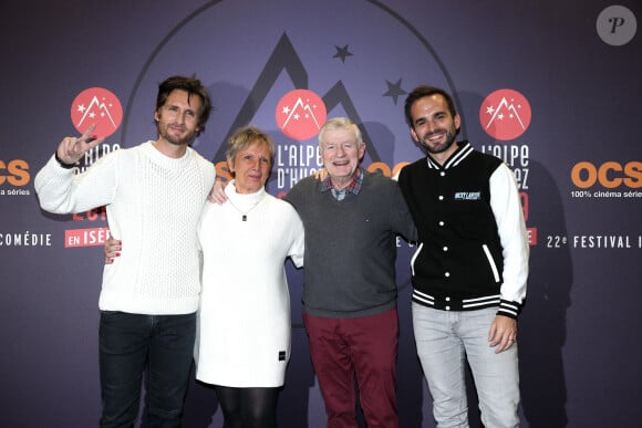 Philippe Lacheau avec ses parents Huguette et Gérard, et son frère Pierre - 22ème Festival International du Film de Comédie de l'Alpe d'Huez, le 18 janvier 2019. © Dominique Jacovides/Bestimage 