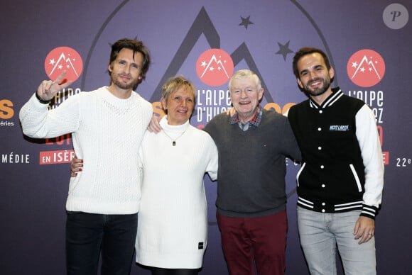 Philippe Lacheau avec ses parents Huguette et Gérard, et son frère Pierre - 22ème Festival International du Film de Comédie de l'Alpe d'Huez, le 18 janvier 2019. © Dominique Jacovides/Bestimage 