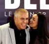 "Si tout se passe comme prévu, Sofia et moi, on va se marier. Ce sera mon premier mariage d'ailleurs" a-t-il confié à Entrevue.
Exclusif - Samy Naceri et sa compagne Sofia Athéna au photocall de la soirée Ciné-concert symphonique "Alain Delon, le dernier Samouraï" au Palais des congrès à Paris le 8 novembre 2024 le jour de son anniversaire. © Jacovides / Moreau / Bestimage 