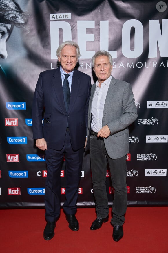 Exclusif - François-Éric Gendron et Laurent Olmedo au photocall de la soirée Ciné-concert symphonique "Alain Delon, le dernier Samouraï" au Palais des congrès à Paris le 8 novembre 2024 le jour de son anniversaire. © Jacovides / Moreau / Bestimage 