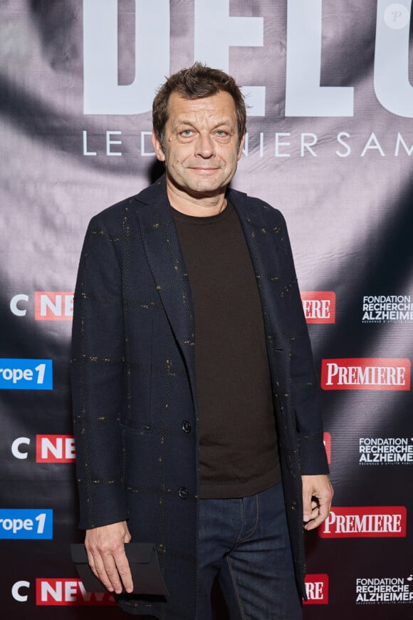 Exclusif - Laurent Mariotte au photocall de la soirée Ciné-concert symphonique "Alain Delon, le dernier Samouraï" au Palais des congrès à Paris le 8 novembre 2024 le jour de son anniversaire. © Jacovides / Moreau / Bestimage 