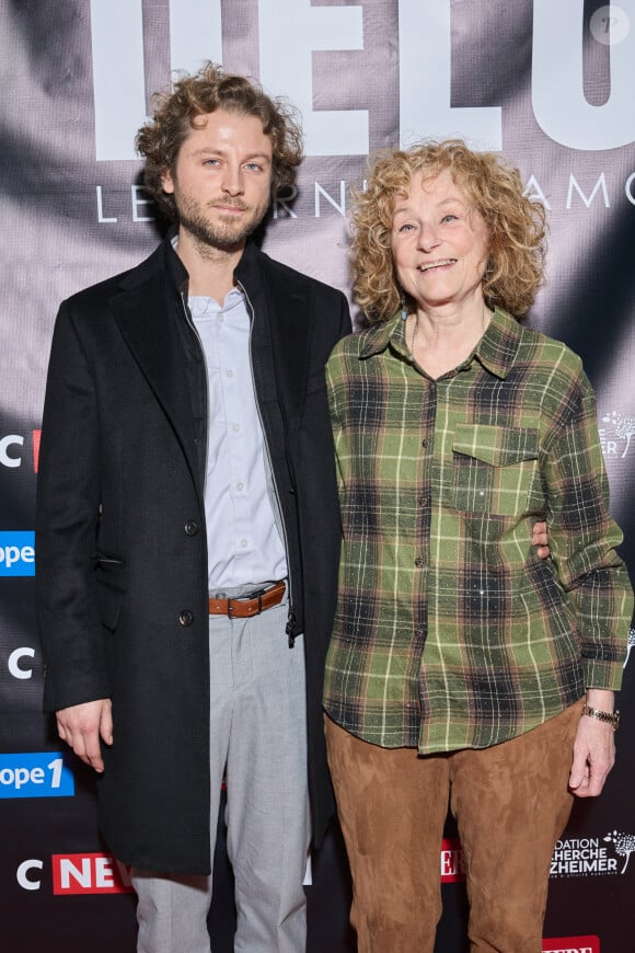 Exclusif - Florence Moncorgé-Gabin et son fils Jean-Paul au photocall de la soirée Ciné-concert symphonique "Alain Delon, le dernier Samouraï" au Palais des congrès à Paris le 8 novembre 2024 le jour de son anniversaire. © Jacovides / Moreau / Bestimage 