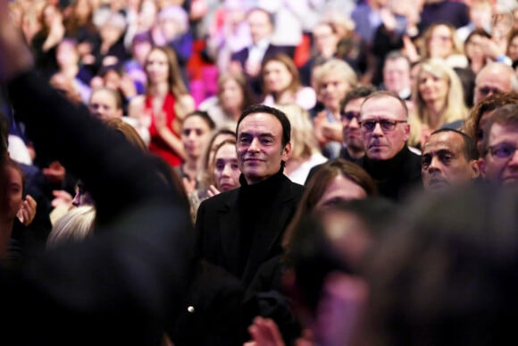 Exclusif - Anthony Delon lors de la soirée hommage Ciné-concert symphonique "Alain Delon, le dernier Samouraï" au palais des congrès à Paris le 8 novembre 2024 le jour de son anniversaire. Pour cette soirée, le chef d'orchestre Vahan Mardirossian a dirigé l'orchestre symphonique de Douai. © Jacovides / Moreau / Bestimage 