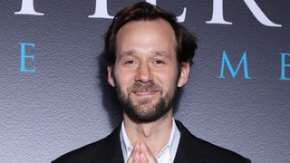 Il venait d'incarner l'abbé Pierre au cinéma : Benjamin Lavernhe s'exprime pour la première fois sur l'affaire