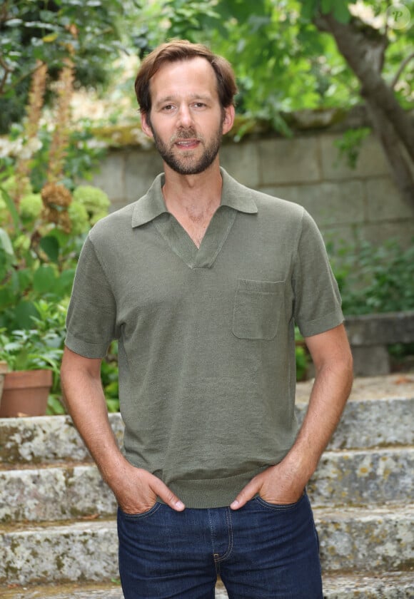 Benjamin Lavernhe - Photocall du film "L'Abbé Pierre" lors de la 16ème édition du festival du film francophone (FFA) de Angoulême le 26 août 2023. © Coadic Guirec / Bestimage