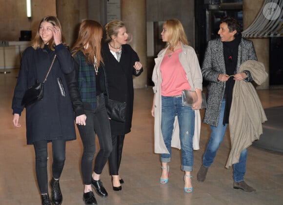 Karin Viard, ses filles Marguerite et Simone, Emmanuelle Béart et Valérie Boukobza - People au défilé de mode Paul & Joe collection prêt-à-porter Automne Hiver 2016/2017 lors de la fashion week à Paris, le 8 mars 2016. © CVS/Veeren/Bestimage 