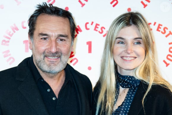 Papa de Jules, né le 13 novembre 2022 de ses amours avec Alizée Guinochet (sa compagne depuis 2015), il indiquait être très inquiet "des réseaux sociaux et des risques de harcèlement
Gilles Lellouche et Alizee Guinochet au dîner de gala Un Rien C'est Tout au Musée de l'Arme à Paris, France. Photo par Aurore Marechal/ABACAPRESS.COM