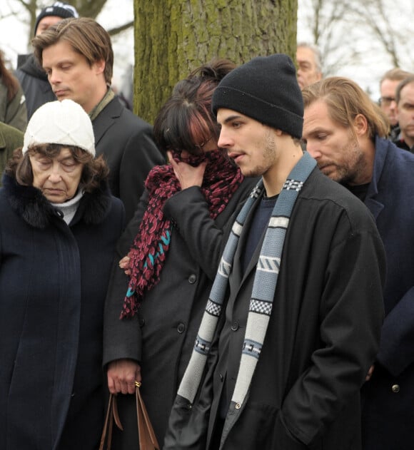 Sophie Marceau et son fils Vincent Zulawski assistent aux funérailles de son ex-mari, le réalisateur polonais Andrzej Zulawski, à Gora Kalwaria, près de Varsovie, en Pologne, le 22 février 2016. Photo par ABACAPRESS.COM