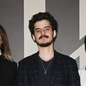 Sophie Marceau, Vincent Zulawski et Eye Haïdara - Photocall de l'avant-première du film "Les Trois Mousquetaires : D'Artagnan" aux Invalides à Paris le 21 mars 2023. © Guirec / Moreau / Jacovides / Bestimage 