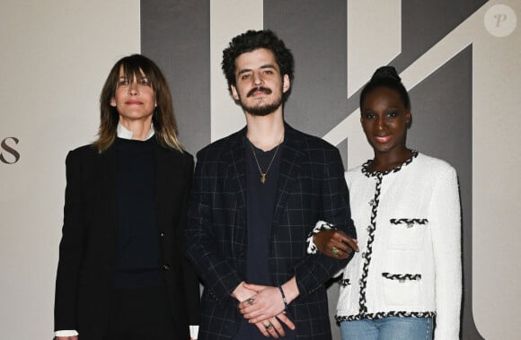 Sophie Marceau, Vincent Zulawski et Eye Haïdara - Photocall de l'avant-première du film "Les Trois Mousquetaires : D'Artagnan" aux Invalides à Paris le 21 mars 2023. © Guirec / Moreau / Jacovides / Bestimage 