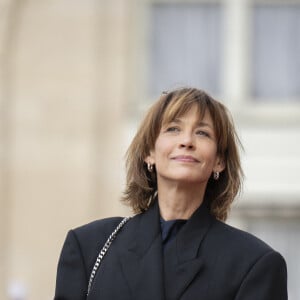 L'actrice française Sophie Marceau arrive pour assister à un dîner d'État officiel dans le cadre de la visite d'État de deux jours du président chinois en France, au palais de l'Élysée à Paris, le 6 mai 2024.Photo by Eliot Blondet/ABACAPRESS.COM