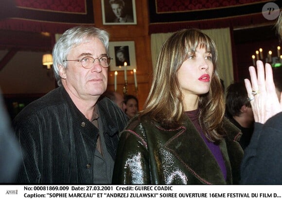 Sophie Marceau et Andrzej Zulawski à Paris en 2001, année de leur séparation.