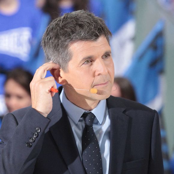 Le journaliste a opéré un grand tournant dans sa carrière en décidant de quitter France Télévisions pour se tourner vers la radio.
Les porte-drapeaux pour les Jeux Olympiques et Paralympiques de Paris 2024 au Journal télévisé de France 2 en présence de Thomas Sotto à Paris, France, le 12 juillet 2024. © Jonathan Rebboah /Panoramic/Bestimage