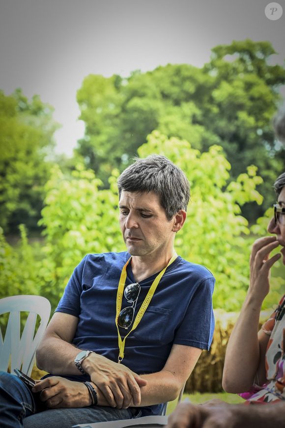 Un choix qui a fait suite aux différents témoignages l'accusant d'être tyrannique au travail...
Thomas Sotto au festival international de journalisme de Couthures-sur-Garonne, France, le 9 juillet 2021. © Thierry Breton/Panoramic/Bestimage