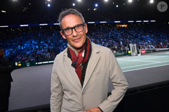 A l'image de bon nombre des programmes de RTL, "Ça peut vous arriver", l'émission de Julien Courbet, a sensiblement perdu du terrain entre septembre et octobre 2024
Julien Courbet - Célébrités assistent à la finale du tournoi de tennis ATP Masters 1000 de Paris (Paris Rolex Master) remportée par Alexander Zverev contre Ugo Humbert à l'Accor Arena - Palais Omnisports de Paris-Bercy, Paris le 3 novembre 2024