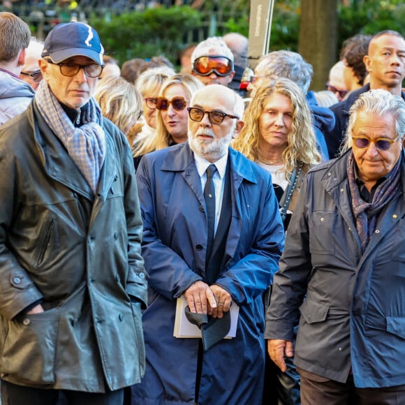 Thierry Lhermitte, Gérard Jugnot, Christian Clavier - Sortie des Obsèques de Michel Blanc en l'église Saint-Eustache à Paris, le 10 octobre 2024. © Moreau / Jacovides / Bestimage