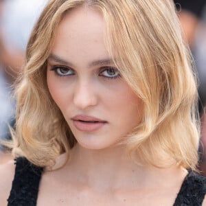 Lily-Rose Depp assiste au photocall de The Idol dans le cadre du 76e Festival de Cannes à Cannes, en France, le 23 mai 2023.