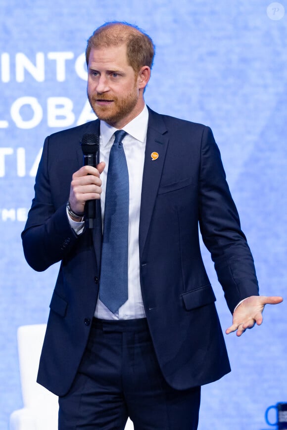 Si son épouse Meghan Markle a la nationalité américaine, le duc de Sussex a été contraint de faire une demande de visa pour vivre aux États-Unis
Le prince Harry, duc de Sussex, prend la parole lors de la 2024 Clinton Global Initiative le 24 septembre 2024 à New York City, NY, USA. Photo par Janet Mayer/INSTARimages/ABACAPRESS.COM