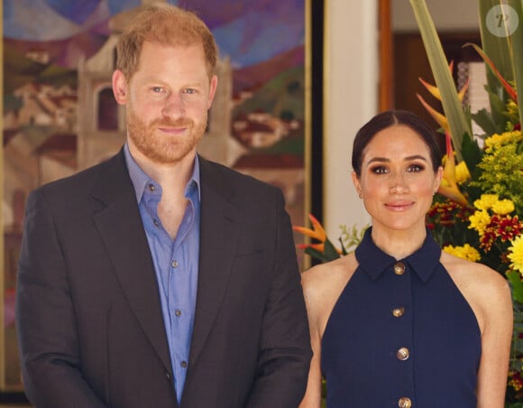 Oui mais voilà, dans ses mémoires, le prince Harry avouait avoir consommé, dans sa jeunesse, de la drogue
Le prince Harry, duc de Sussex, Meghan Markle, duchesse de Sussex, lors d'une réunion avec la vice-présidente Francia Marquez et son partenaire Rafael Yerney Pinillo à Bogota, au premier jour de leur visite de 4 jours en Colombie - Photo de pool par Courtesy of the Vice President's Office for DPPA/Mischa Schoemaker/ABACAPRESS.COM