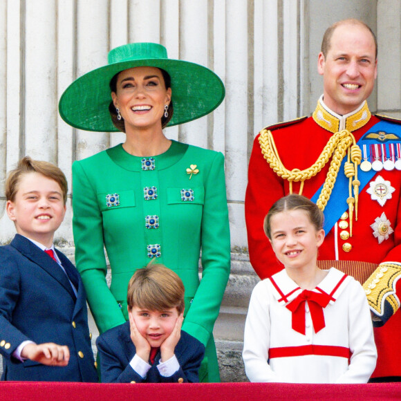 Le prince William et Kate Middleton avec leurs enfants, le prince George, le prince Louis et la princesse Charlotte.