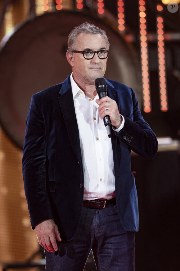 Exclusif - Christophe Dechavanne lors de l'enregistrement de la soirée "Les 30 ans du sidaction - la soirée événement" au Grand Rex à Paris diffusée le 23 mars 2024 sur France 2 © Cyril Moreau / Coadic Guirec / Bestimage 