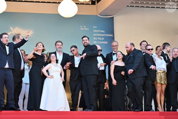 Céline Groussard, Arnaud Toupense, Alice Belaïdi, Ludovic Boul, Artus Solaro, Sofian Ribes, Clovis Cornillac, Mayane-Sarah El Baze, Marc Riso et Boris Pitoeff lors de la projection de 'Le Comte De Monte-Cristo' et du tapis rouge au Palais Des Festivals à Cannes, France, le 22 mai 2024 dans le cadre du 77ème Festival de Cannes. Photo par Nicolas Genin/ABACAPRESS.COM