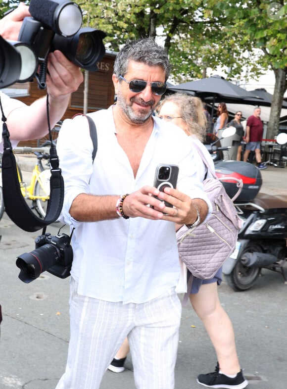 Philippe Warrin au photocall de la série "Demain Nous Appartient" lors de la 25ème édition du Festival de la fiction de la Rochelle, France, le 16 septembre 2023. © Denis Guignebourg/BestImage 