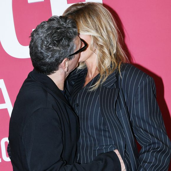D'une histoire qui a autant surpris que marqué
Marc Lavoine et sa compagne Adriana Karembeu au photocall du "concerto pour la paix" de Omar Harfouch au Théâtre des Champs-Elysées à Paris le 18 septembre 2024. © Rachid Bellak / Bestimage 