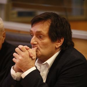 Pierre Palmade au tribunal de Melun avec ses avocats pour son procès pour blessures involontaires à la suite d'un accident de la route en février 2023 dans lequel sa voiture a percuté un autre véhicule à Melun. Le 20 novembre 2024. © Christophe Clovis / Bestimage 