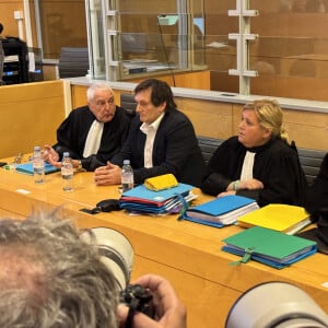 Pierre Palmade au tribunal de Melun avec ses avocats Me Alain Barsikian et Me Céline Lasek pour son procès pour blessures involontaires à la suite d'un accident de la route en février 2023 dans lequel sa voiture a percuté un autre véhicule à Melun. Le 20 novembre 2024. © Christophe Clovis / Bestimage 