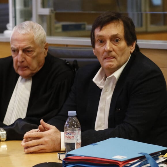 Pierre Palmade au tribunal de Melun avec ses avocats Me Alain Barsikian et Me Céline Lasek pour son procès pour blessures involontaires à la suite d'un accident de la route en février 2023 dans lequel sa voiture a percuté un autre véhicule à Melun. Le 20 novembre 2024. © Christophe Clovis / Bestimage 