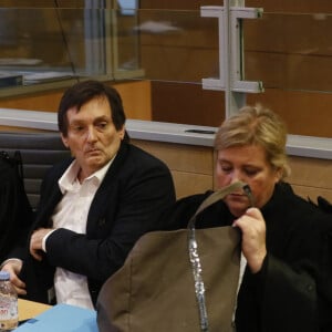 Pierre Palmade au tribunal de Melun avec ses avocats Me Alain Barsikian et Me Céline Lasek pour son procès pour blessures involontaires à la suite d'un accident de la route en février 2023 dans lequel sa voiture a percuté un autre véhicule à Melun. Le 20 novembre 2024. © Christophe Clovis / Bestimage