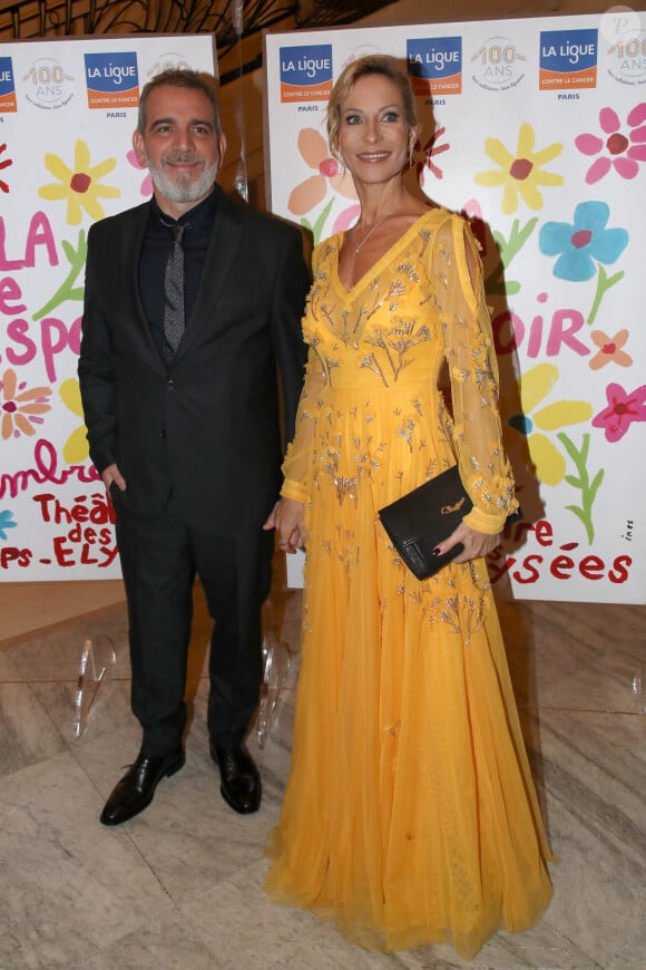 Rebecca Hampton (robe Christophe Guillarmé) et son nouveau compagnon Vincent Azé - 28ème Gala de l'Espoir au profit de la Ligue contre le cancer au théâtre des Champs-Elysées à Paris le 29 Novembre 2022. © Bertrand Rindoff / Bestimage