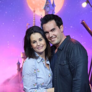 Si tous deux avouent un goût prononcé pour le macabre ou le gothique...Faustine Bollaert et son mari Maxime Chattam assistent à la première du nouveau spectacle Disney ' Mickey et le Magicien' à Disneyland Paris à Marne la Vallée, France le 02 juillet 2016. Photo par Jerome Domine/ABACAPRESS.COM