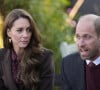 En décembre, la belle-fille du roi Charles III devrait être présente pour accueillir l'émir du Qatar, Tamim ben Hamad Al Thani, et sa première épouse, Jawaher, lors de leur visite officielle au Royaume-Uni.
Le prince William, prince de Galles, et Catherine (Kate) Middleton, princesse de Galles, visitent le centre communautaire de Southport, pour rencontrer les familles des victimes de l'attaque au couteau, le 10 octobre 2024. © Julien Burton / Bestimage 