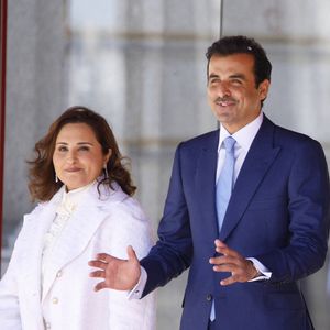 Le roi Felipe VI et la reine Letizia d'Espagne, accueillent l'émir du Qatar, le cheikh Tamim ben Hamad Al-Thani est arrivé à Madrid avec son épouse, la cheikha Jawaher, pour sa visite d'Etat de deux jours en Espagne. Madrid. Le 17 mai 2022. 