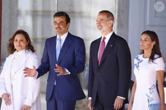 Le roi Felipe VI et la reine Letizia d'Espagne, accueillent l'émir du Qatar, le cheikh Tamim ben Hamad Al-Thani est arrivé à Madrid avec son épouse, la cheikha Jawaher, pour sa visite d'Etat de deux jours en Espagne. Madrid. Le 17 mai 2022. 