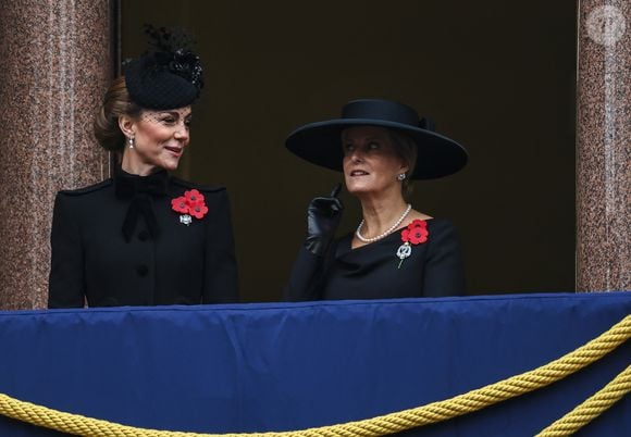 Catherine Kate Middleton, princesse de Galles et Sophie Rhys-Jones duchesse d'Edimbourg honorent les disparus des deux guerres mondiales lors de la cérémonie Remembrance Sunday ( Dimanche du souvenir ) au Cénotaphe à Londres - 11 novembre 2024.