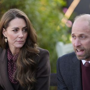 Notamment ces derniers temps
Le prince William, prince de Galles, et Catherine (Kate) Middleton, princesse de Galles, visitent le centre communautaire de Southport, pour rencontrer les familles des victimes de l'attaque au couteau, le 10 octobre 2024. © Julien Burton / Bestimage