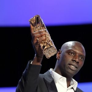 Son rôle de Driss lui avait permis de décrocher le César du Milleur acteur en 2012
Omar Sy, César du Meilleur acteur pour "Intouchables", 37e cérémonie des César le 24 février 2012 au Théâtre du Châtelet à Paris.