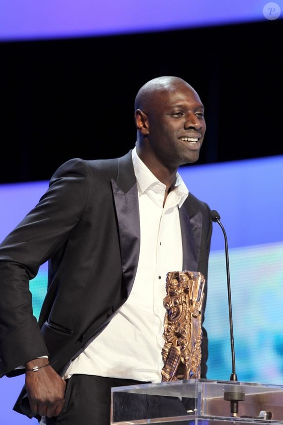 Omar Sy, César du Meilleur acteur pour "Intouchables", 37e cérémonie des César le 24 février 2012 au Théâtre du Châtelet à Paris.