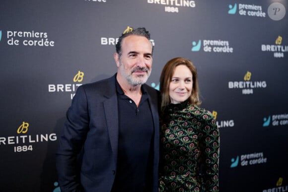 Jean Dujardin et sa femme Nathalie Péchalat (nouvelle présidente de l'association "Premiers de Cordée") - Dîner de charité Breitling à la Samaritaine pour l’association "Premiers de Cordée" à Paris le 4 avril 2024. © Rachid Bellak/Bestimage