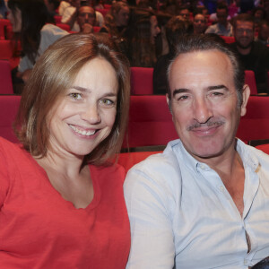 Nathalie Péchalat et Jean Dujardin séparés par leurs agendas
 
Exclusif - Nathalie Pechalat et son mari Jean Dujardin - People à la représentation exceptionnelle du spectacle musical "Sur la route Enchantée" de Chantal Goya au Palais des Congrès de la Porte Maillot à Paris - © Jack Tribeca / Bestimage