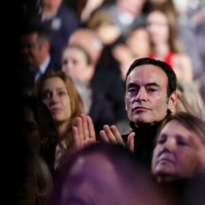 Exclusif - Anthony Delon lors de la soirée hommage Ciné-concert symphonique "Alain Delon, le dernier Samouraï" au palais des congrès à Paris le 8 novembre 2024 le jour de son anniversaire. Pour cette soirée, le chef d'orchestre Vahan Mardirossian a dirigé l'orchestre symphonique de Douai. © Jacovides / Moreau / Bestimage