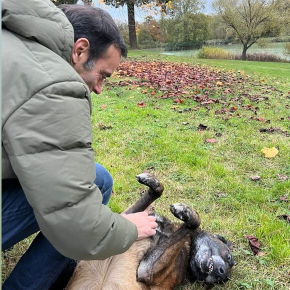 Il s'agit de Loubo
Anthony Delon, Loup et Loubo à Douchy