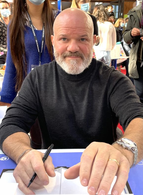 En cette fin d'année, il partage son repas de Noël.
Philippe Etchebest lors de la 39ème Foire du Livre de Brive © Fabien Faure/Bestimage