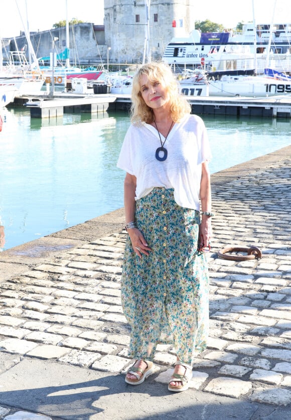 Fanny Cottençon lors du photocall de la série "Scènes de ménages" lors de la 25ème édition du Festival de la fiction de la Rochelle, France, le 13 septembre 2023. © Denis Guignebourg/BestImage